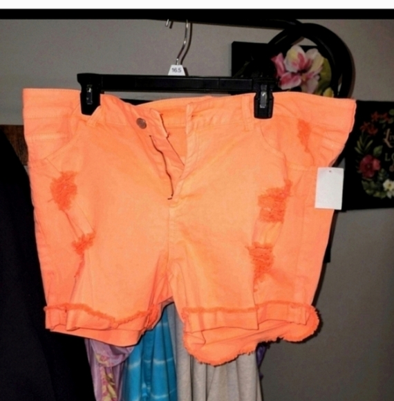 Nwt Refuge neon orange distressed shorts 18
